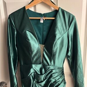 Elegant Green Long Sleeve Dress